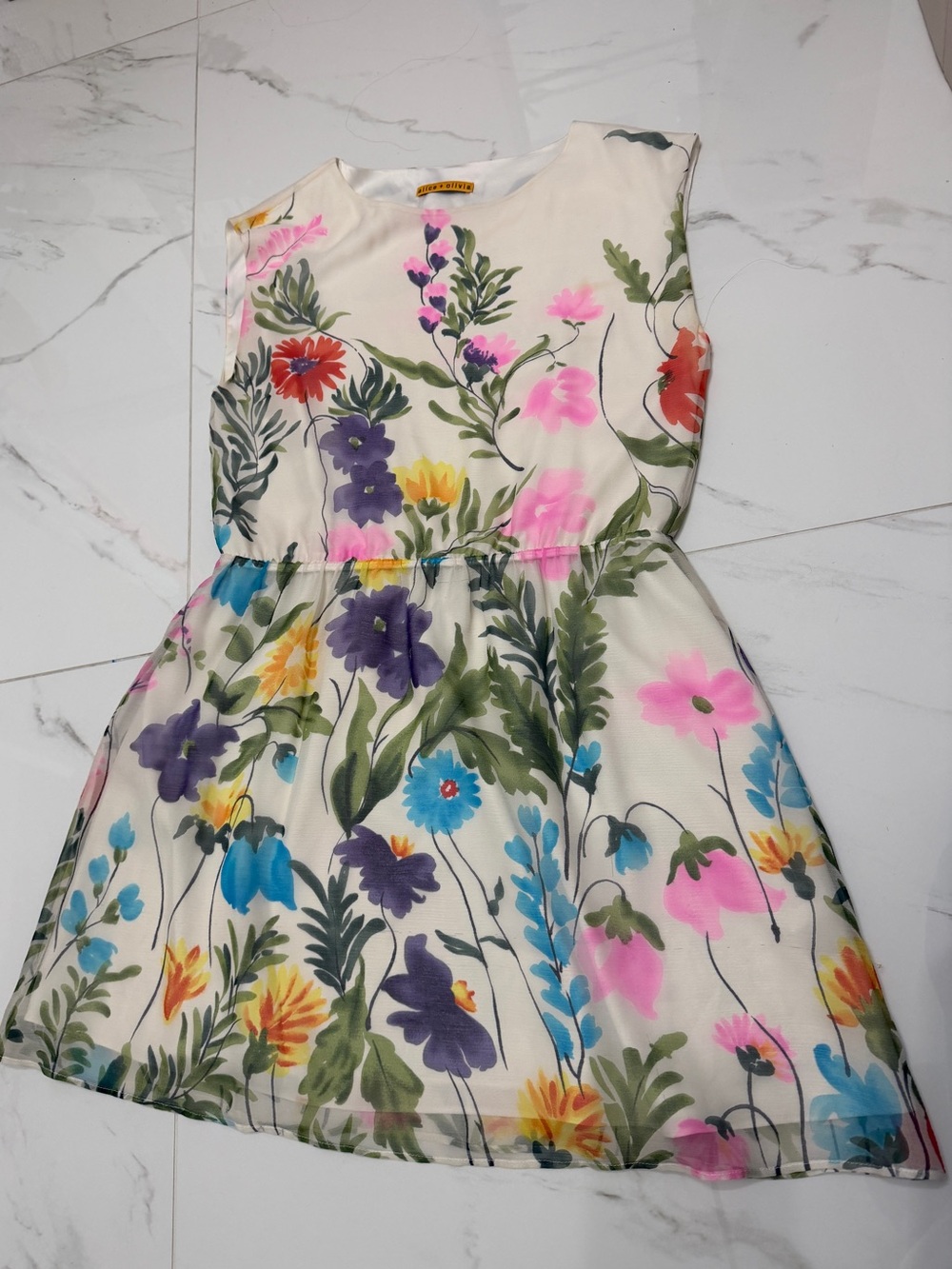 Alice + Olivia Cream Floral Casual Dress with Multicolor Blooms